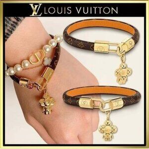 NIB Authentic Louis Vuitton Vivienne bracelet Size 17cm